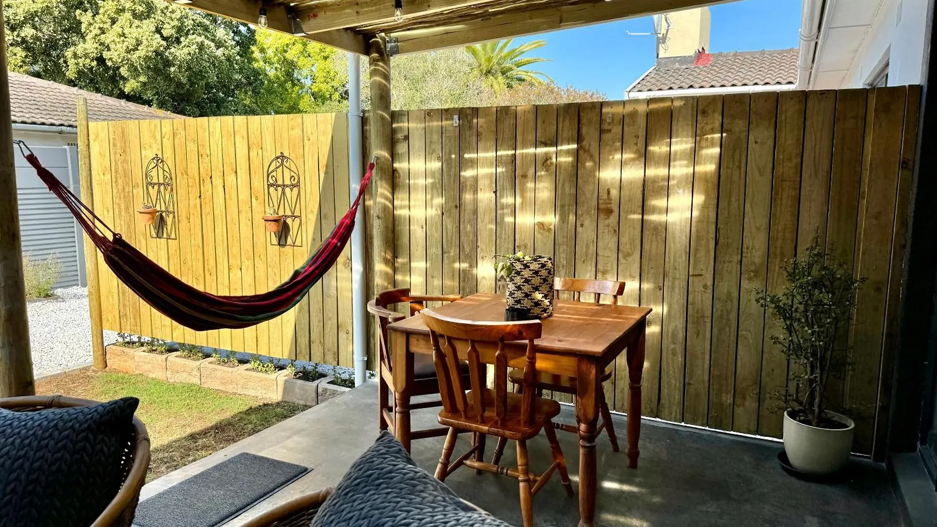 Stones - Cape Town Self Catering Apartment