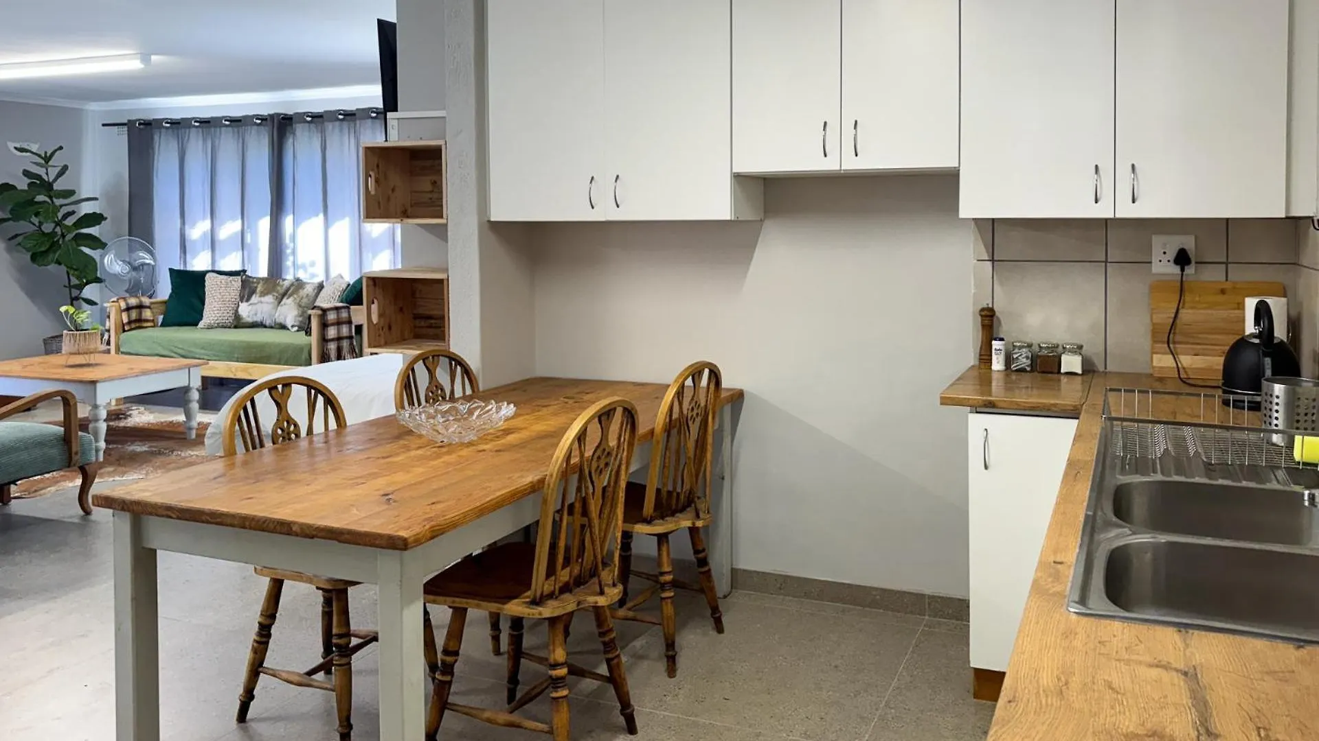 Stones - Cape Town Self Catering Apartment